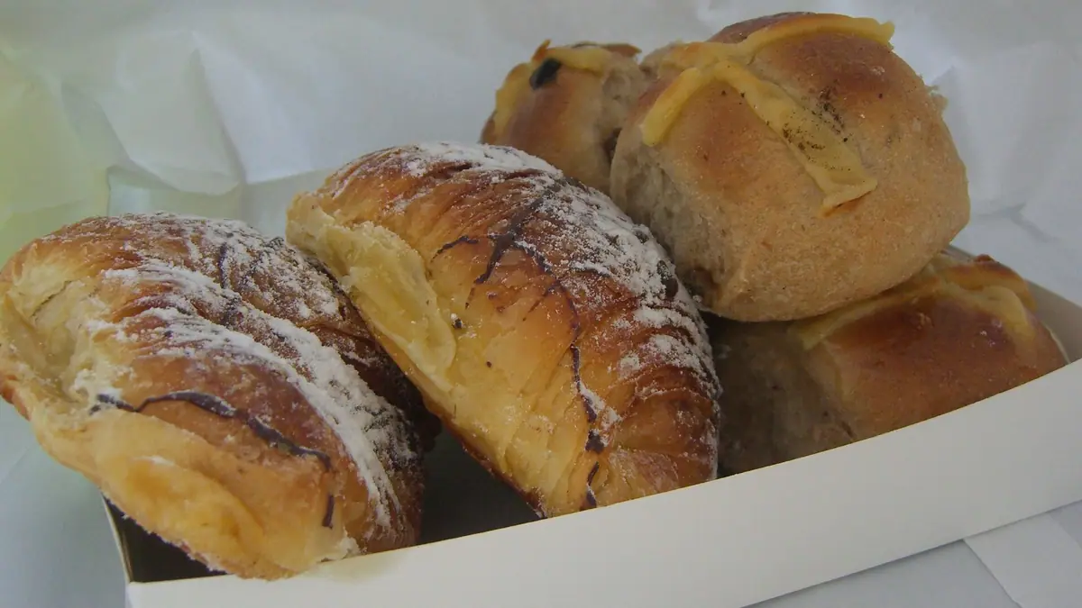 Eggless Cake Shop bakes